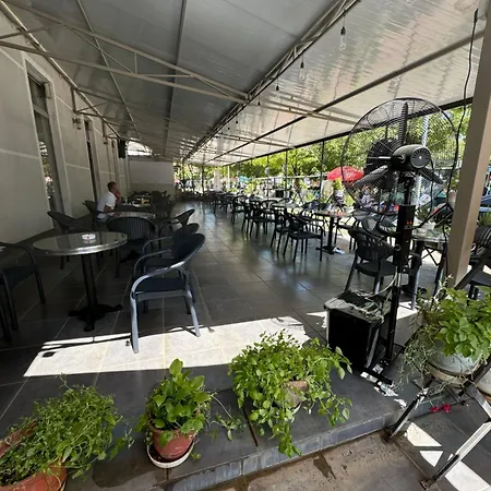 Kombinat טיראנה